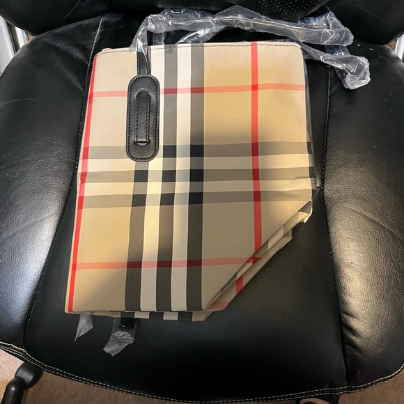 Zhen Meishi NWOT large nylon tote - Picture 7 of 8